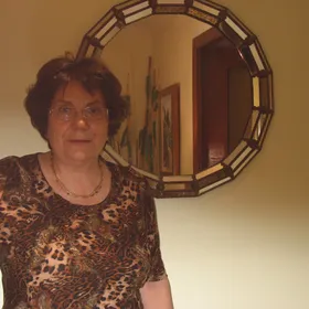 Francisca Julián Querol, l'autora
