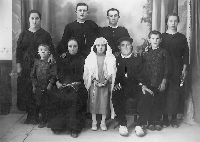 Foto familiar del Mas de Julian (1925)