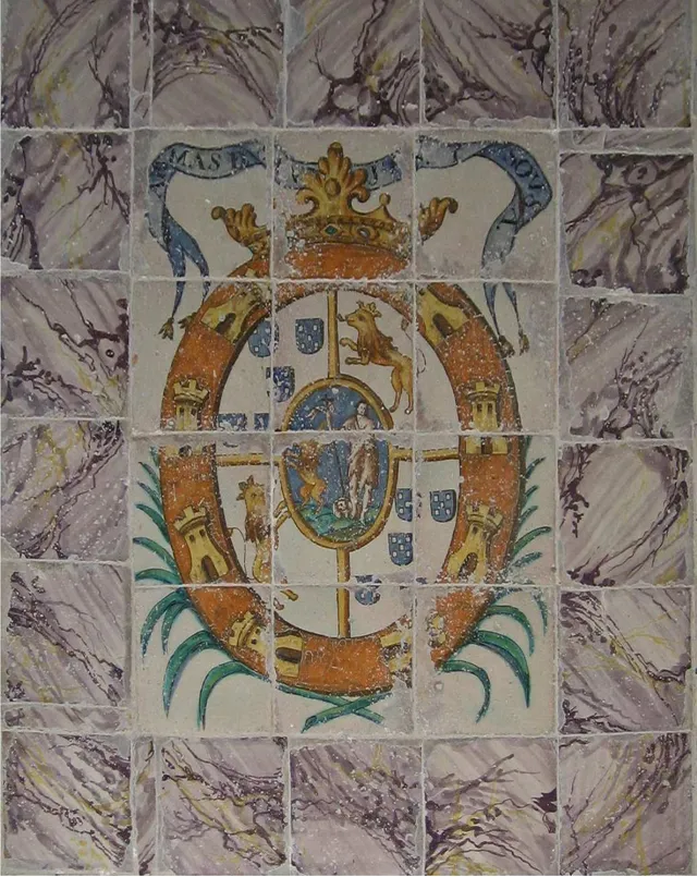 L’escut heràldic de Sanjoan i Sousa, al centre del paviment del saló